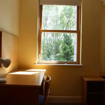 2 Bedroom In Central * Dublin