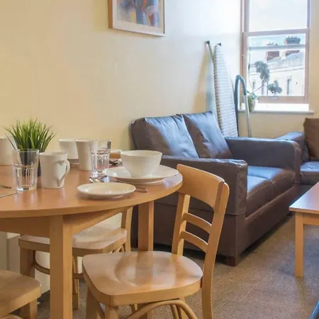 Apartamento 2 Bedroom In Central